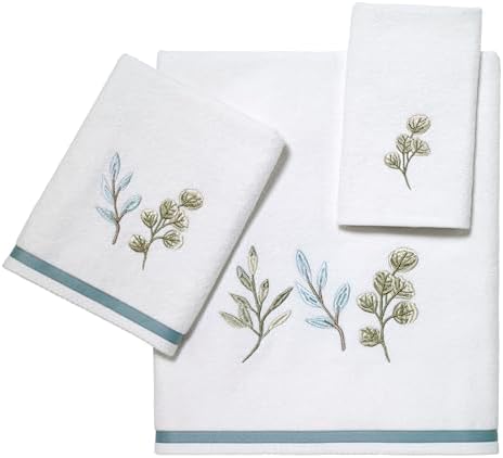 Ombre Leaves Fingertip Towel