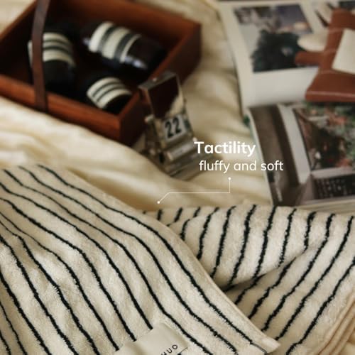 WenShuow BlackWhite Striped Pure Cotton Bath Towel - Luxury Absorbent