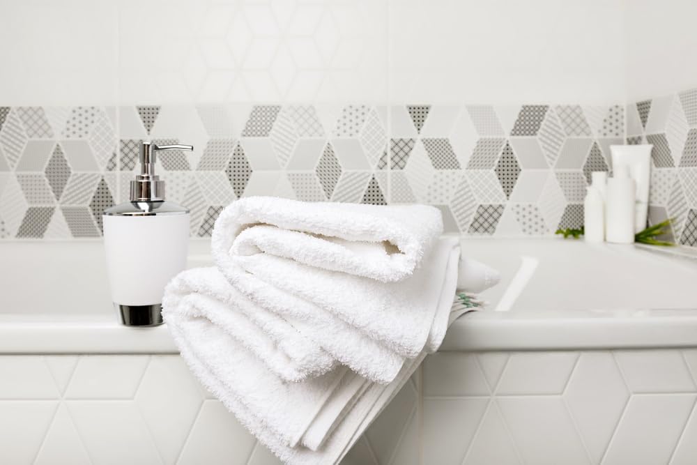 High-Quality White Bath Towels for Commercial Use