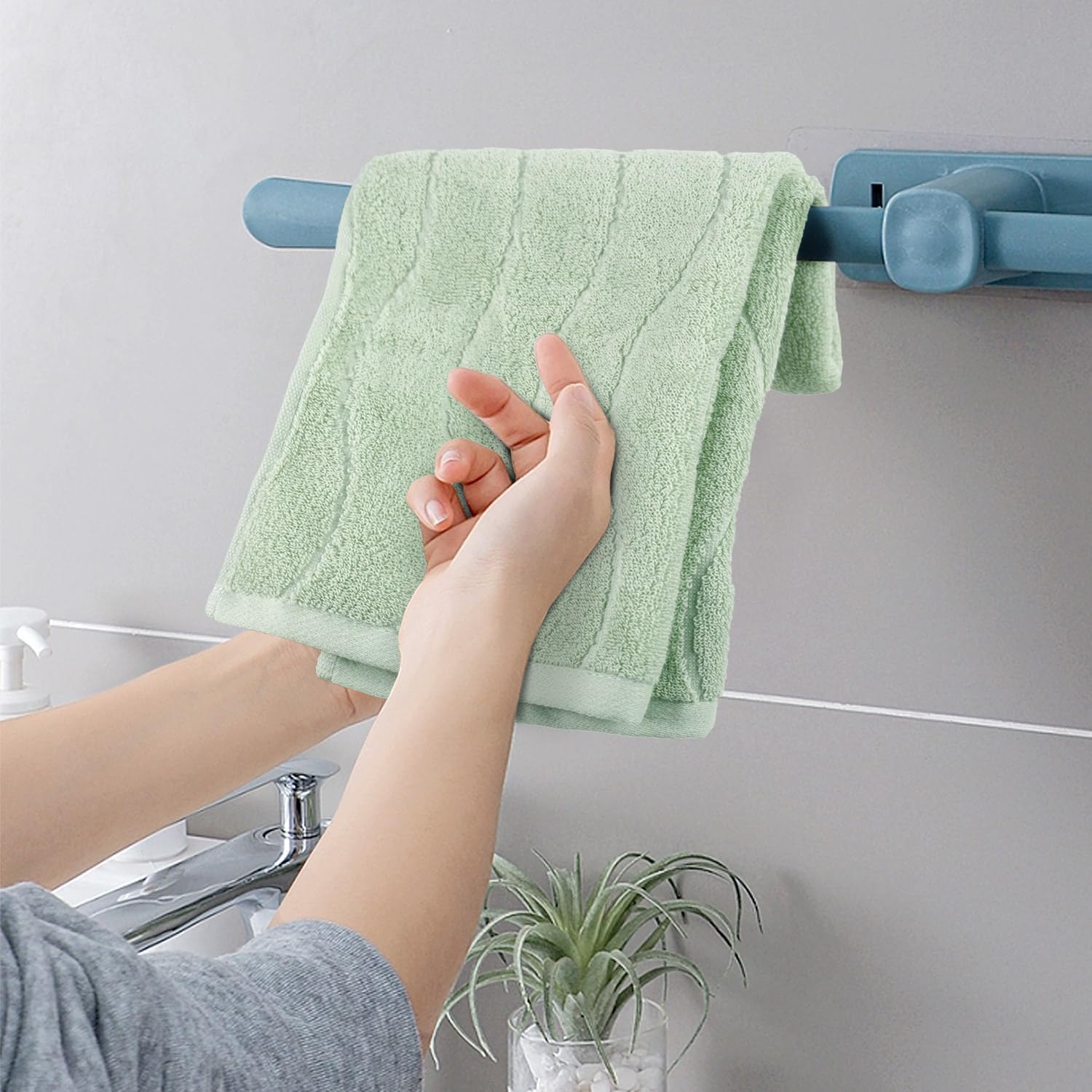 Thoughtfully Designed Wavy Striped Hand Towels for the Perfect Daily Use