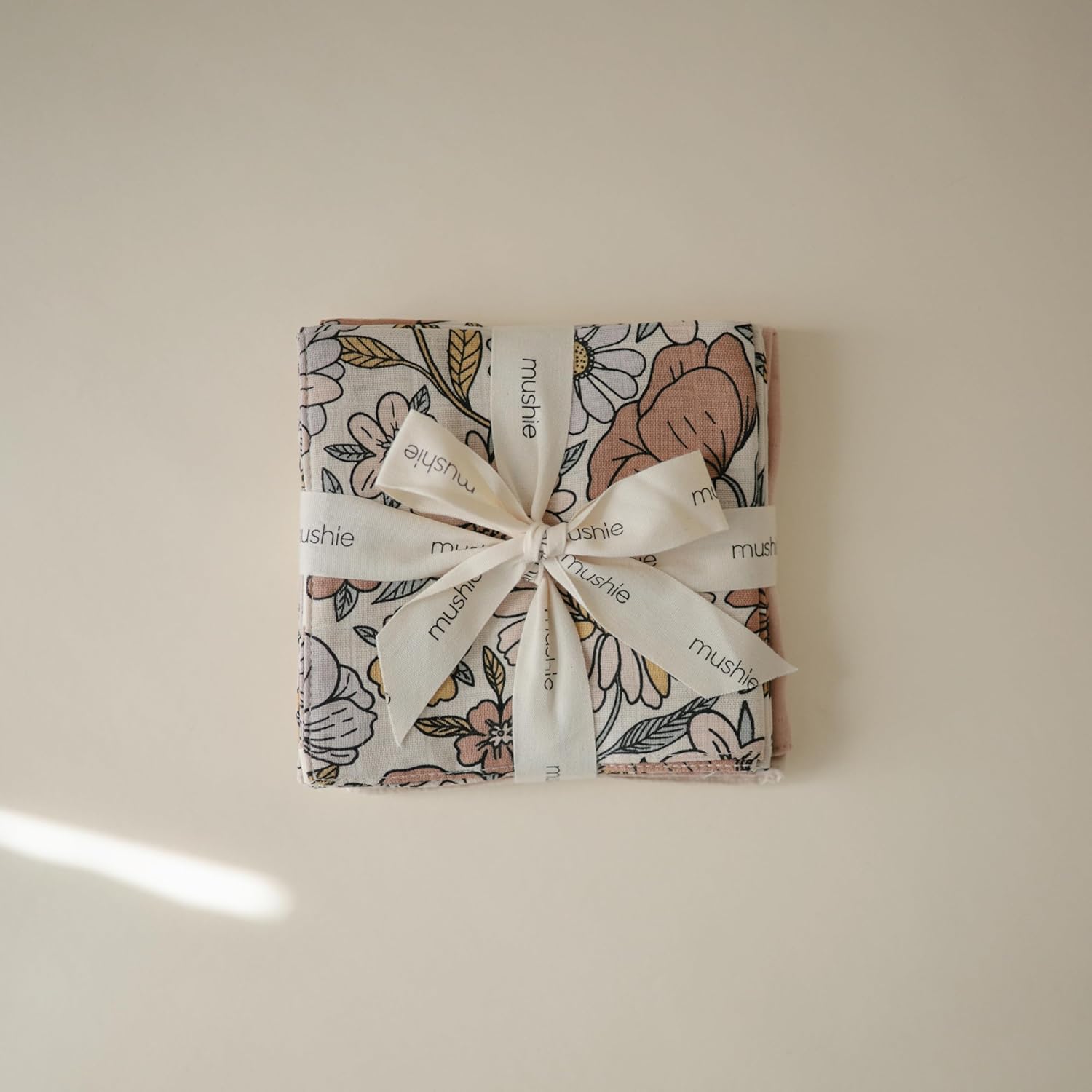 Mushie Muslin Organic Cotton Washcloths 5-Pack with Retro Flowers