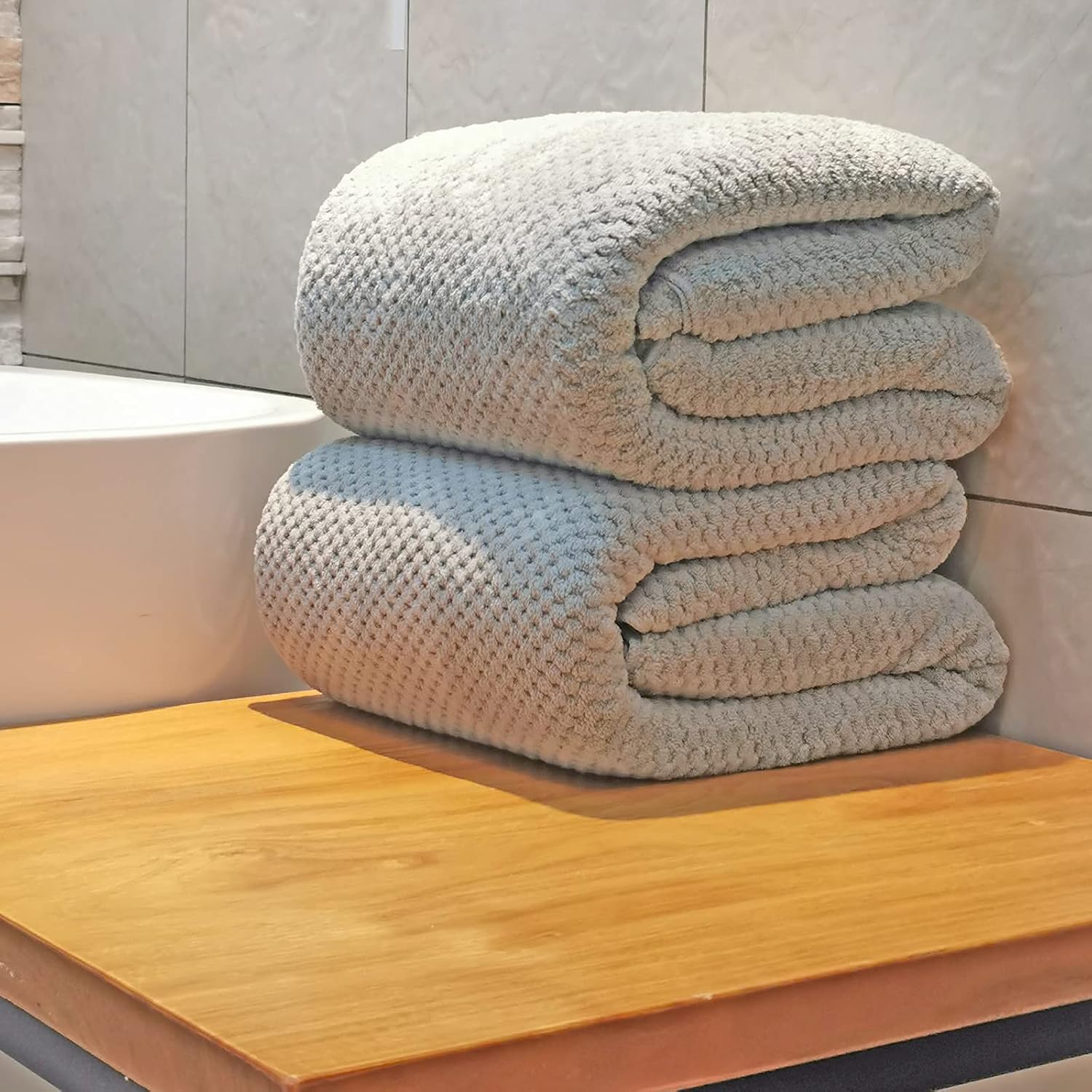 Big Bath Towels Extra-Large Over 100x200cm Soft Lightweight Waffle Plush Design