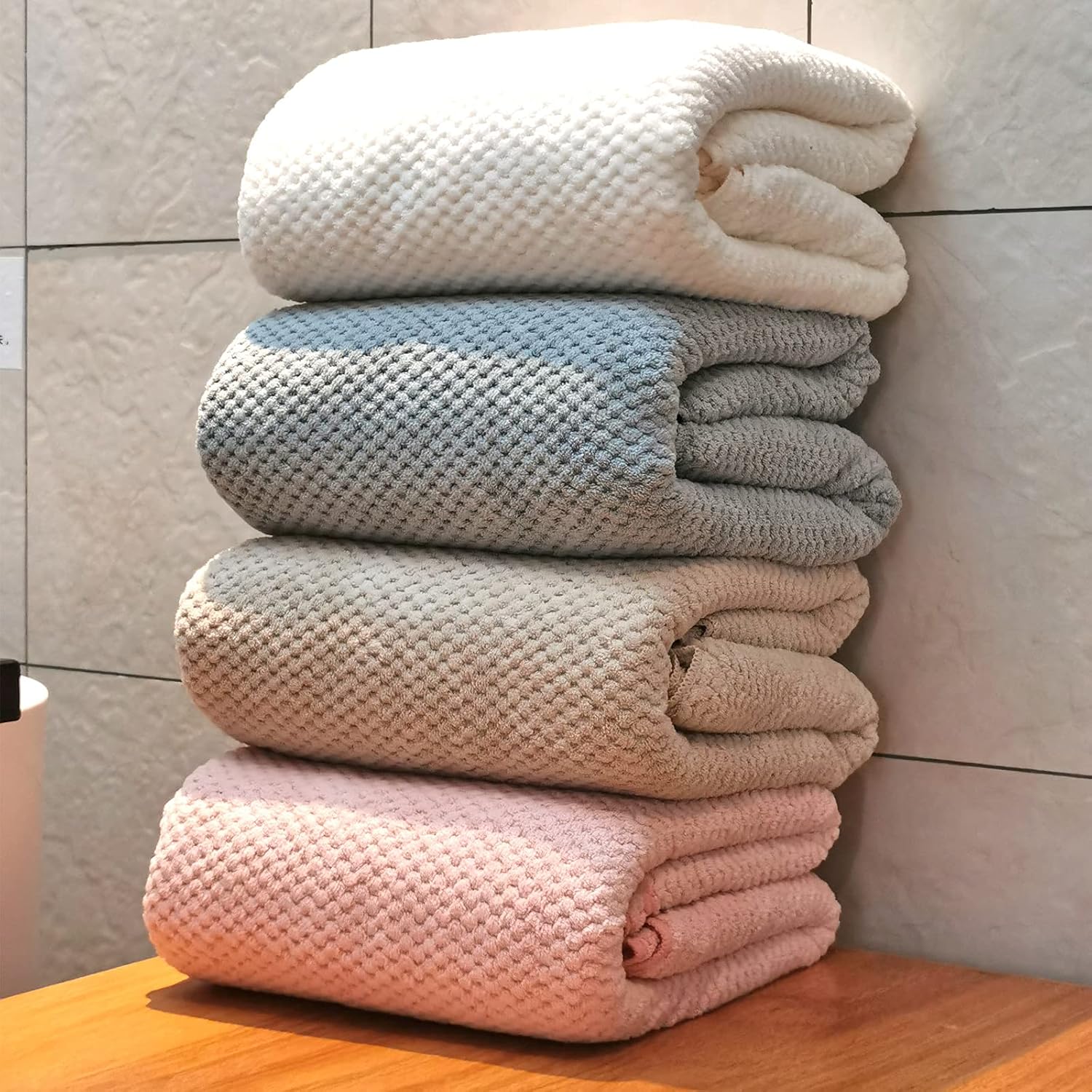Big Bath Towels Extra-Large Over 100x200cm Soft Lightweight Waffle Plush Design