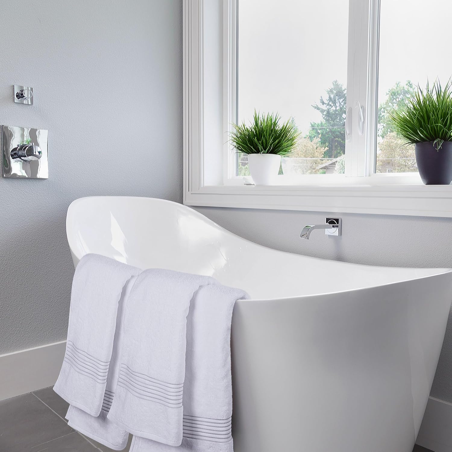Utopia Premium 4-Pack Bath Towels