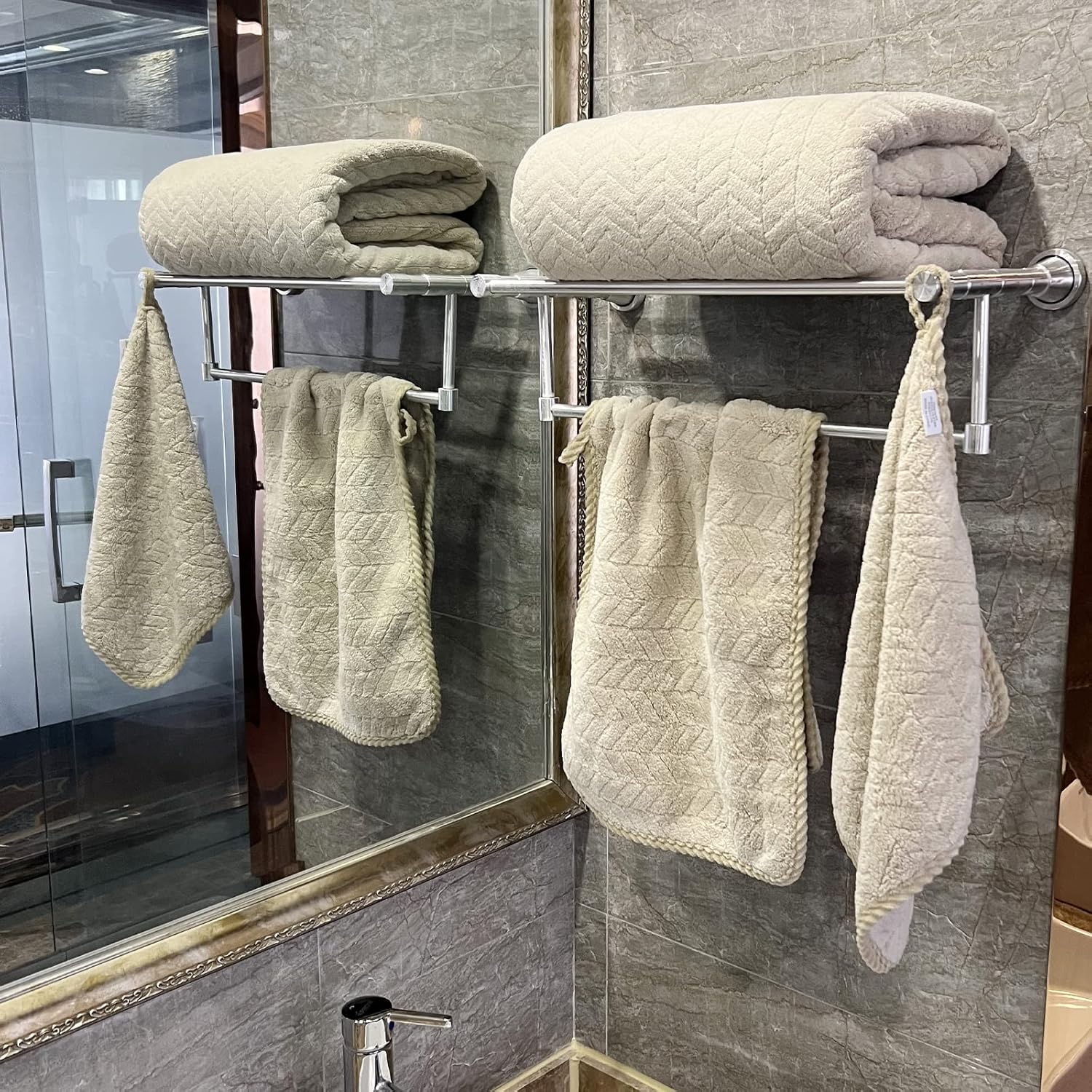 Luxurious Oversized Bath Towels for Adults - Plush Microfiber Set