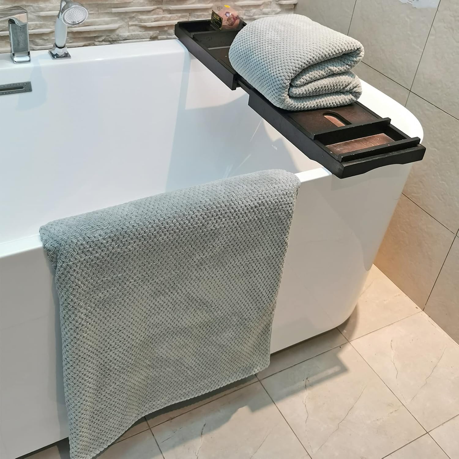 Big Bath Towels Extra-Large Over 100x200cm Soft Lightweight Waffle Plush Design