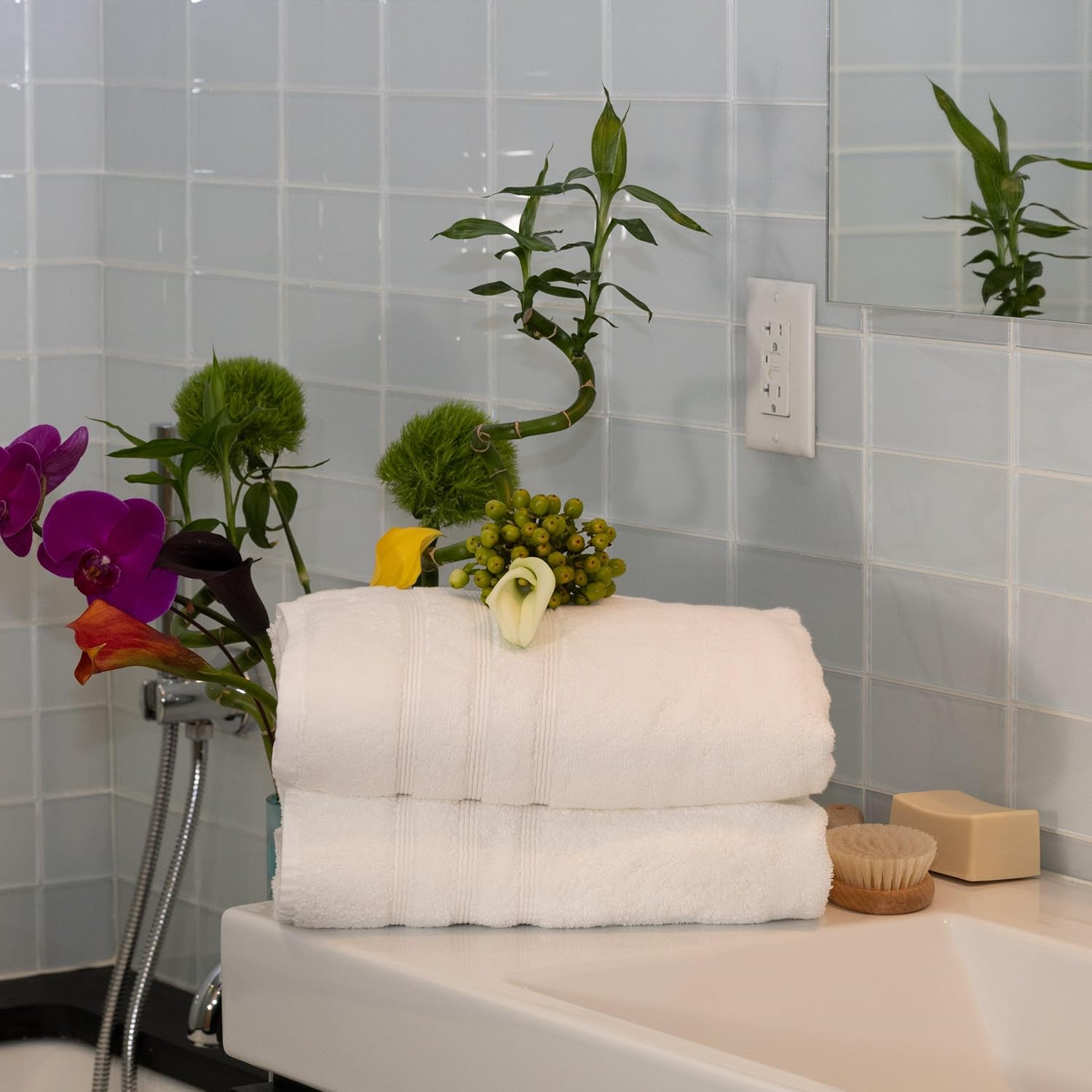 Luxury bath towels combining bamboo and Turkish cotton