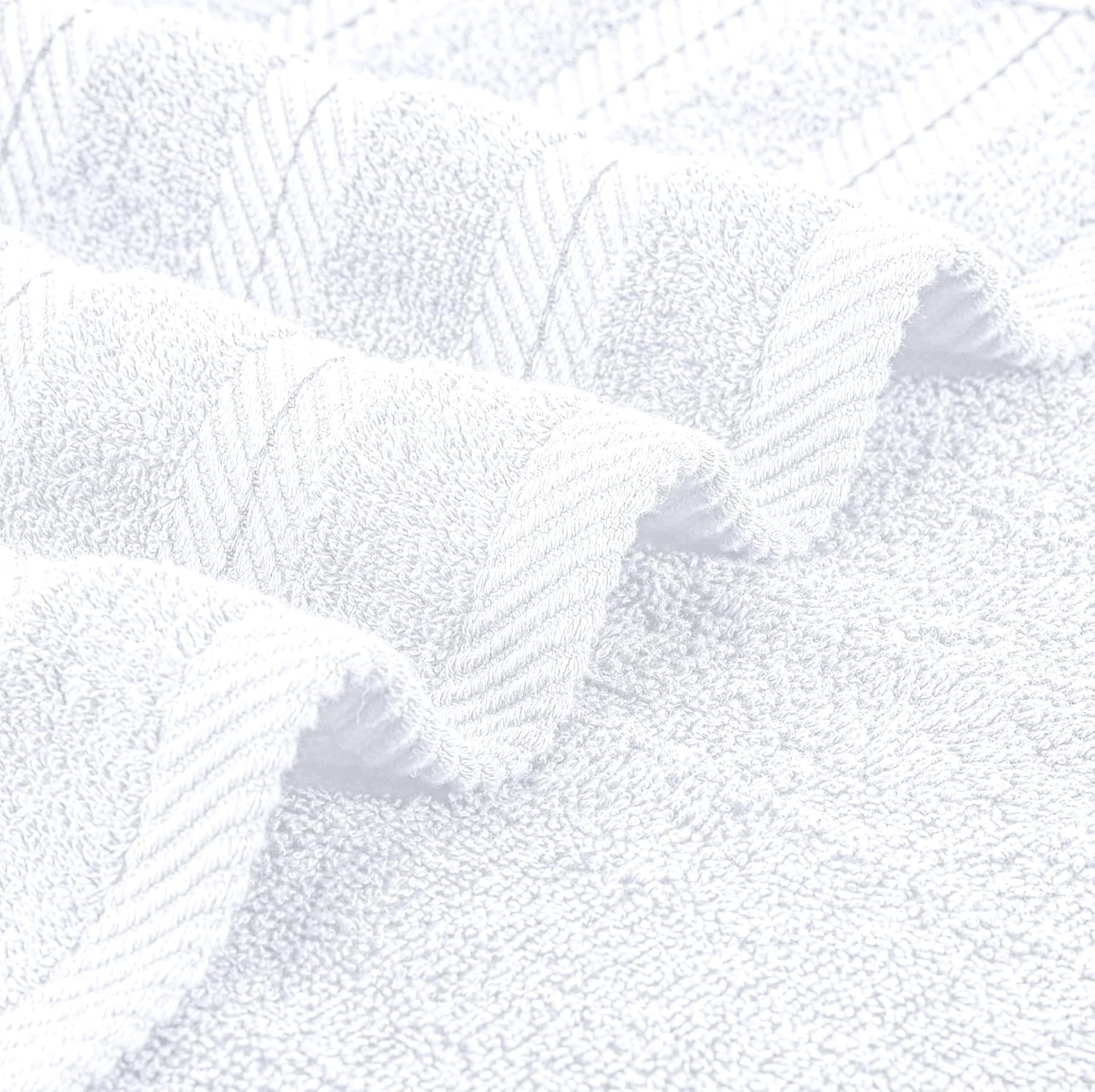 Utopia 4-Pack Premium Bath Towels Set